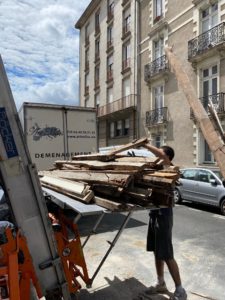 Descendre du bois Monte Meubles Nantes